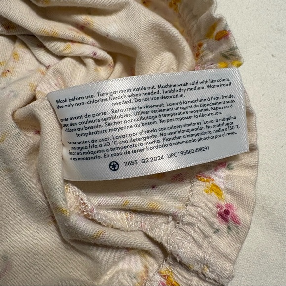 Three Floral tops Carters, Cat and Jack, and Oshkosh B’gosh - Picture 15 of 15